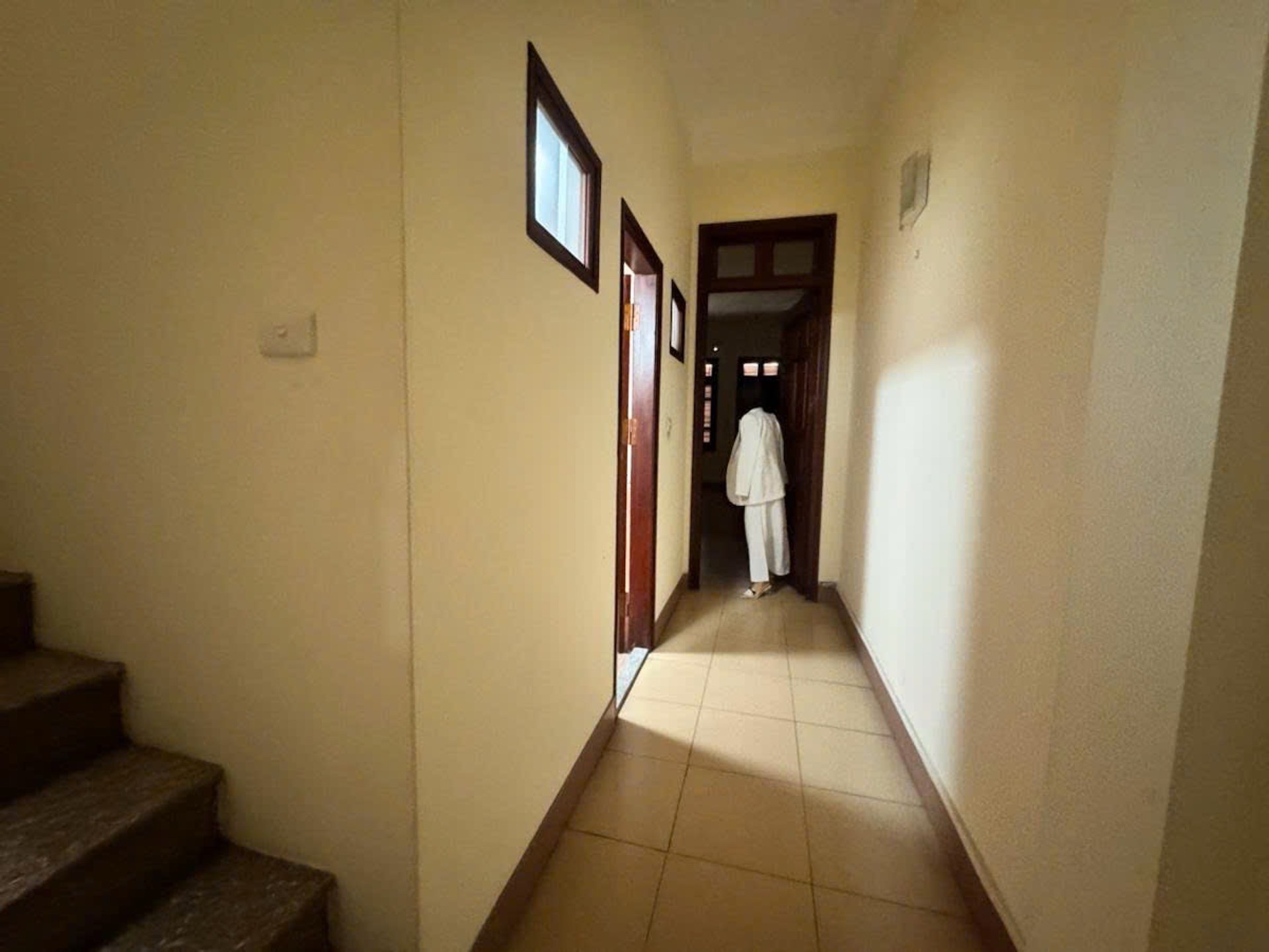 Bán nhà Hoàng Cầu - diện tích 74.3m2 4 tầng - Mặt ngõ thông, vị trí đẹp - giá 53 tỷ