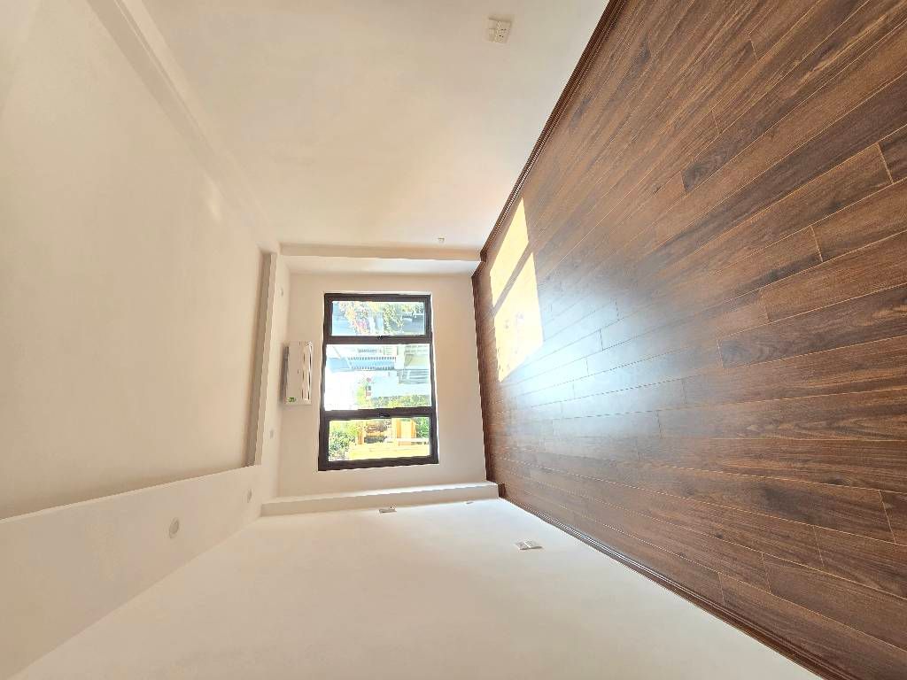Bán nhà Định Công - diện tích 40m2 5 tầng - Ô tô đỗ cửa - giá 10,5 tỷ