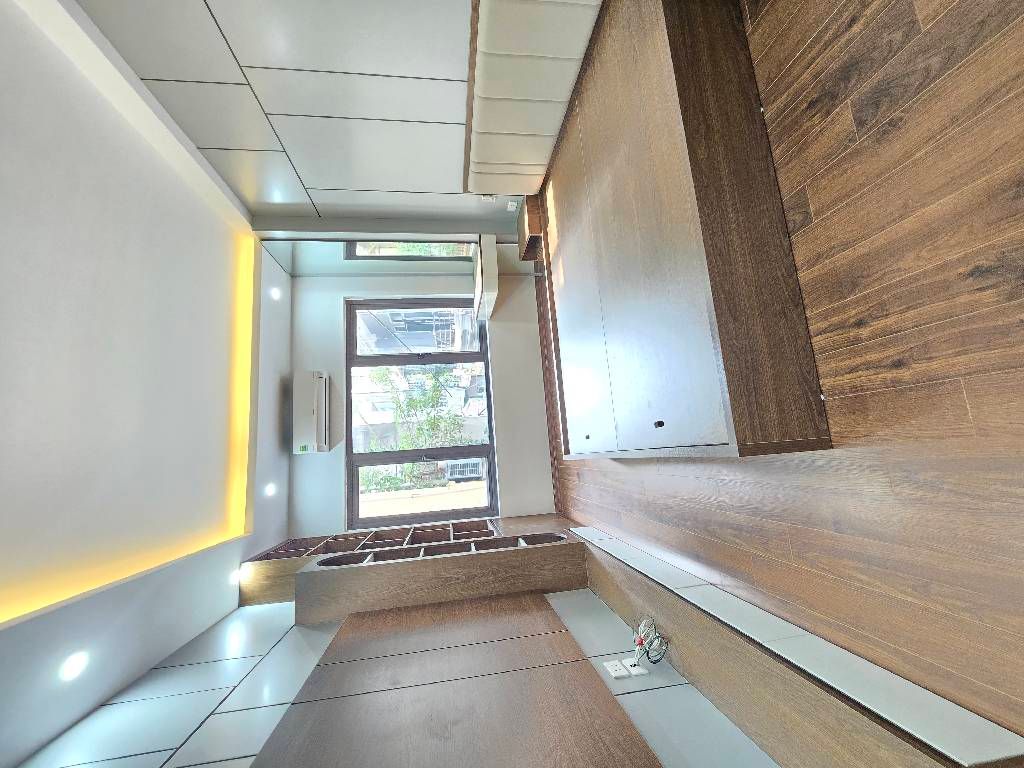 Bán nhà Định Công - diện tích 40m2 5 tầng - Ô tô đỗ cửa - giá 10,5 tỷ