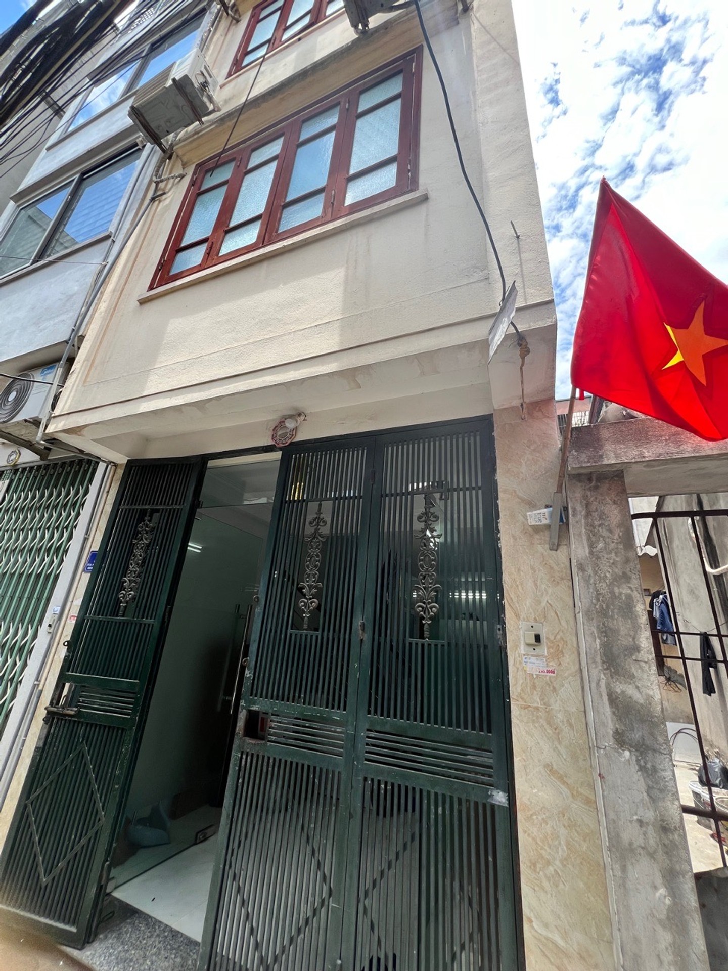 Bán nhà Tam Trinh - diện tích 25m2 4 tầng - ngõ 3 gác, cửa nhà SH quay đầu - giá 6,5 tỷ