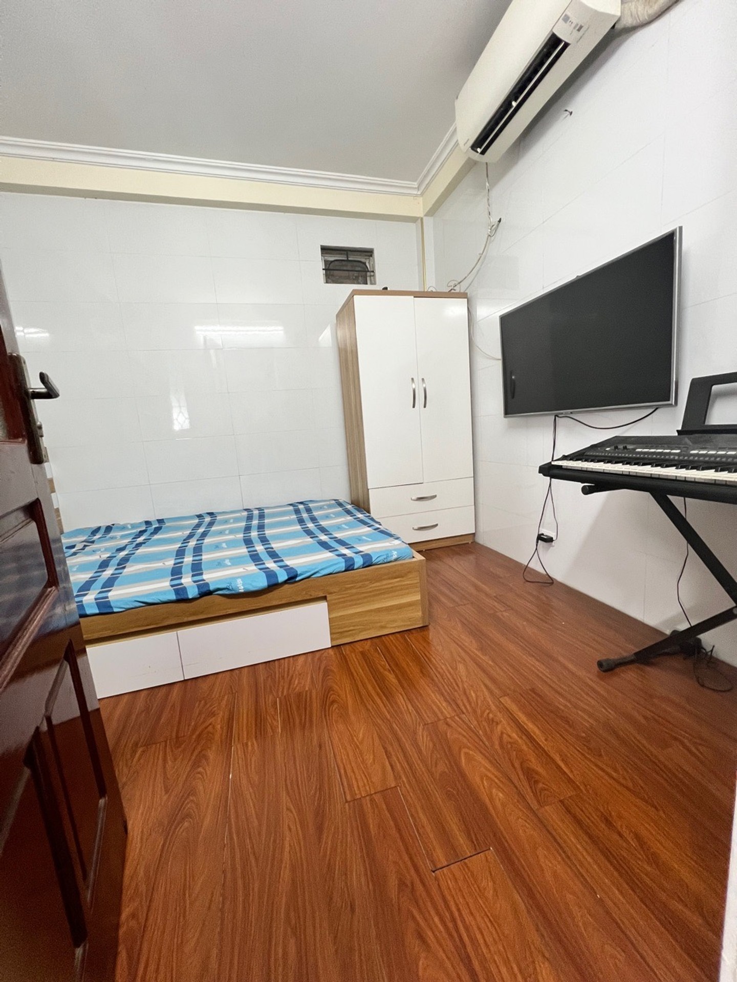 Bán nhà Tam Trinh - diện tích 25m2 4 tầng - ngõ 3 gác, cửa nhà SH quay đầu - giá 6,5 tỷ