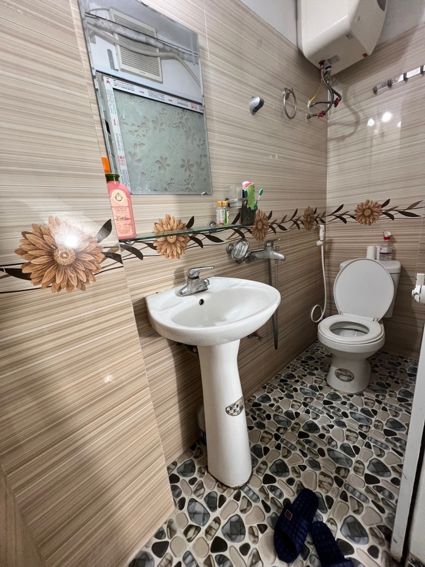 Bán nhà Tam Trinh - diện tích 25m2 4 tầng - ngõ 3 gác, cửa nhà SH quay đầu - giá 6,5 tỷ