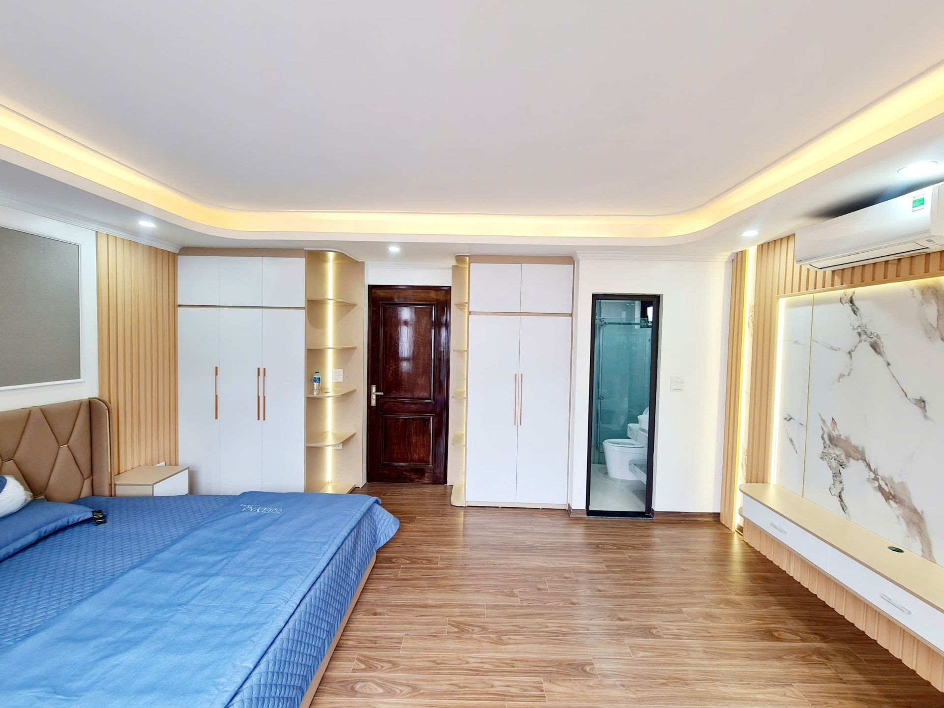 Bán nhà Minh Khai - diện tích 37m2 6 tầng - Lô góc - giá 18,3 tỷ