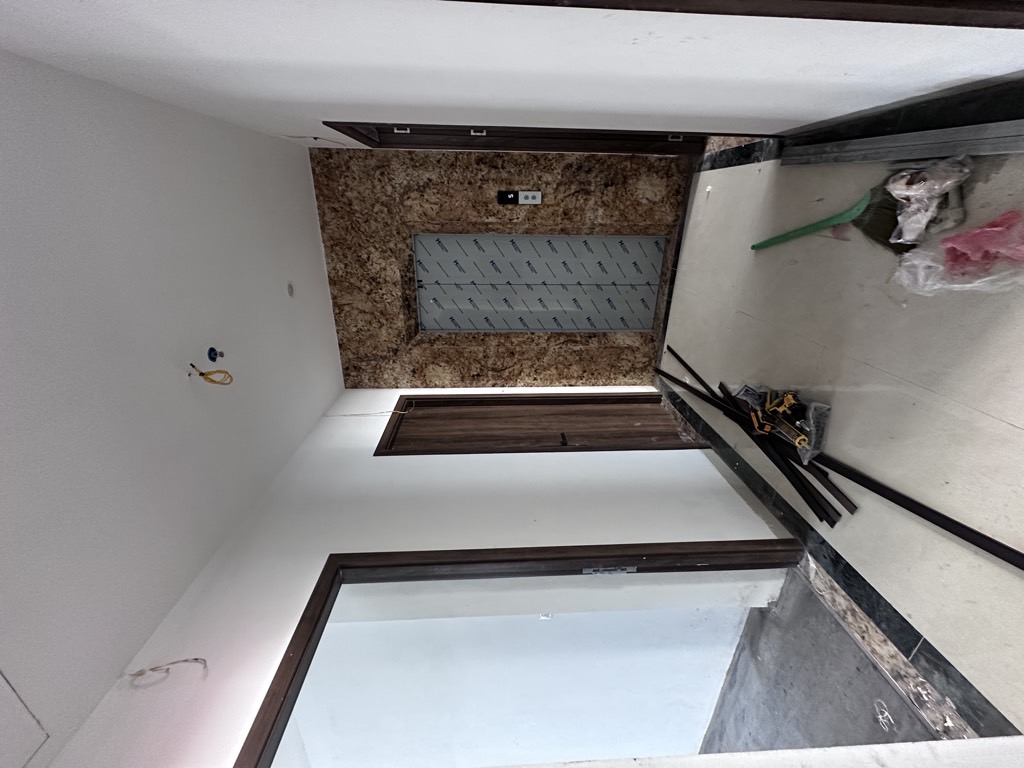 Bán nhà Ngõ Lan Bá - diện tích 130m2 8 tầng - Thoáng trước, sau - giá 40 tỷ