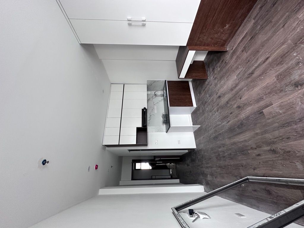 Bán nhà Ngõ Lan Bá - diện tích 130m2 8 tầng - Thoáng trước, sau - giá 40 tỷ