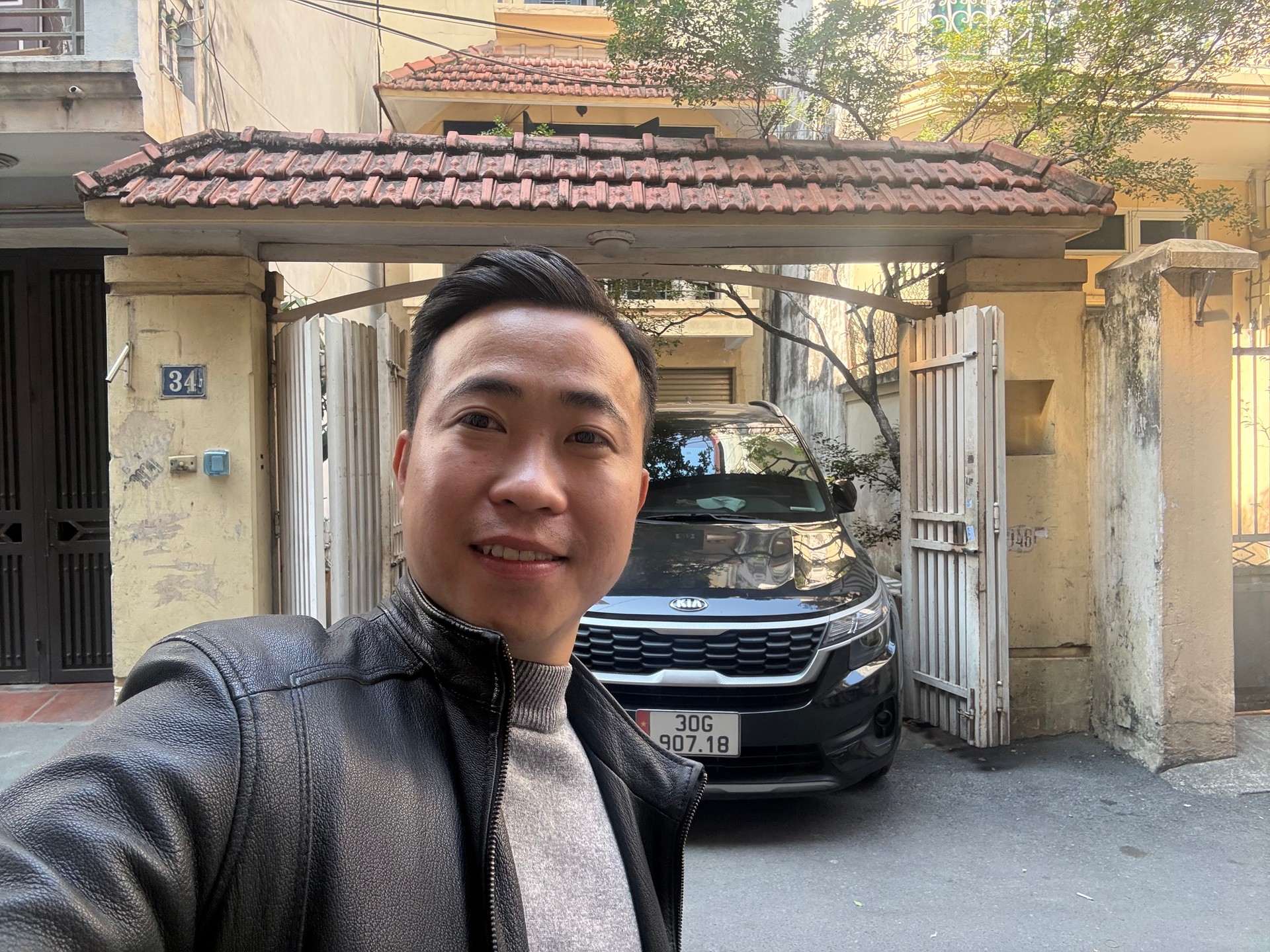 Bán nhà Lê Trọng Tấn - diện tích 138m2 3 tầng - Ô tô tránh vào nhà - giá 40 tỷ