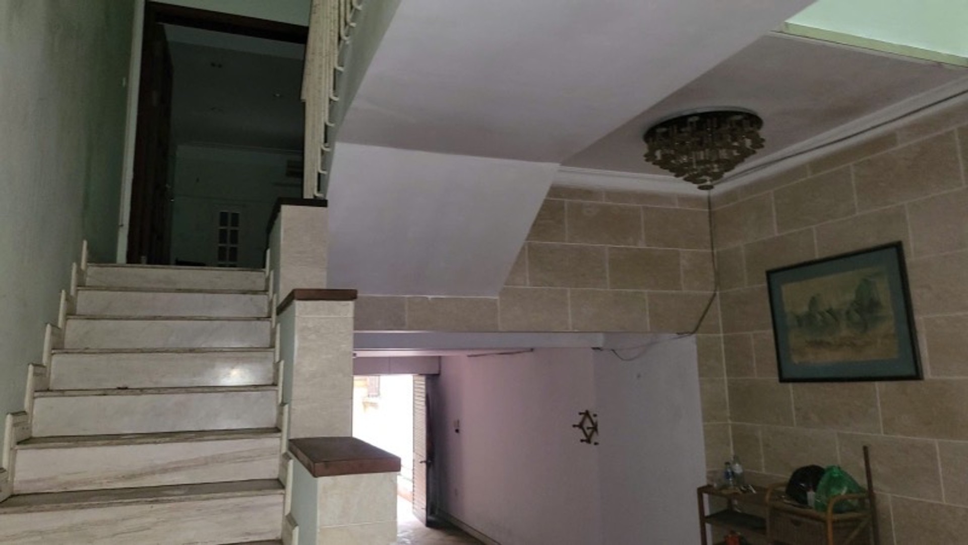 Bán nhà Lê Trọng Tấn - diện tích 138m2 3 tầng - Ô tô tránh vào nhà - giá 40 tỷ