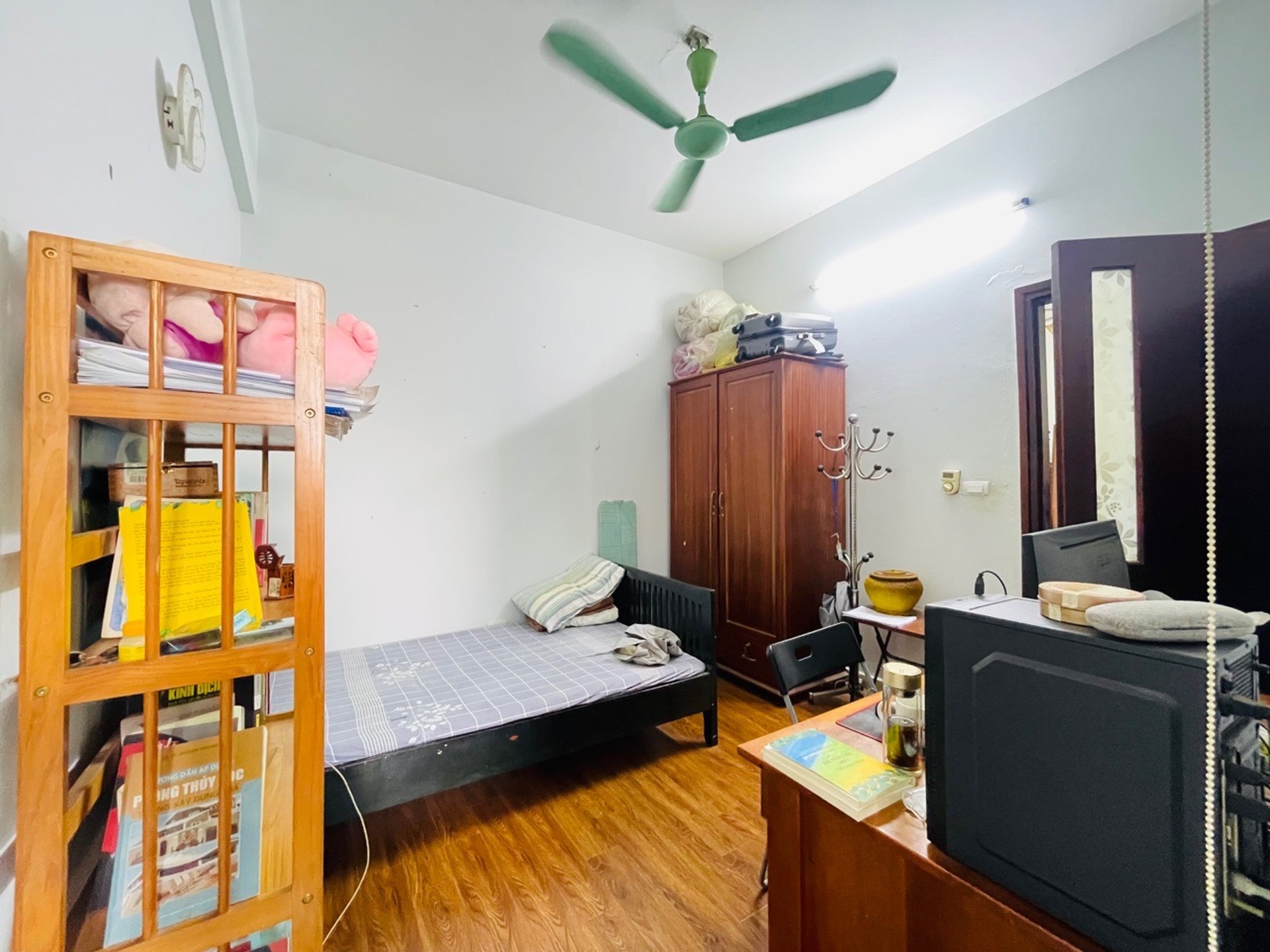 Bán nhà Hoàng Cầu - diện tích 55m2 10 tầng - Nhà đẹp hiếm có - giá 5,9 tỷ