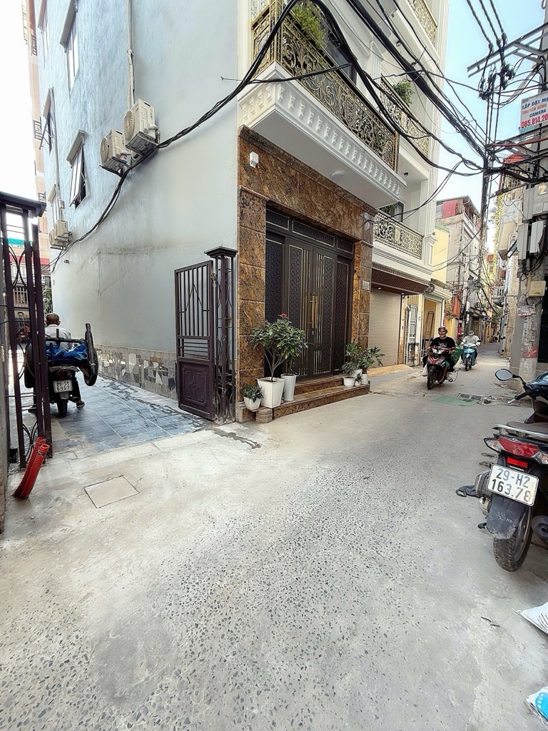 Bán nhà Giáp Nhị - diện tích 50m2 6 tầng - Ô tô đỗ cổng - giá 14,5 tỷ