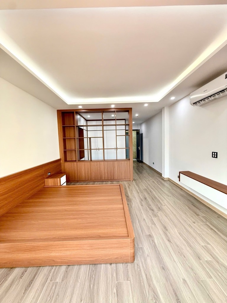 Bán nhà Giáp Nhị - diện tích 50m2 6 tầng - Ô tô đỗ cổng - giá 14,5 tỷ