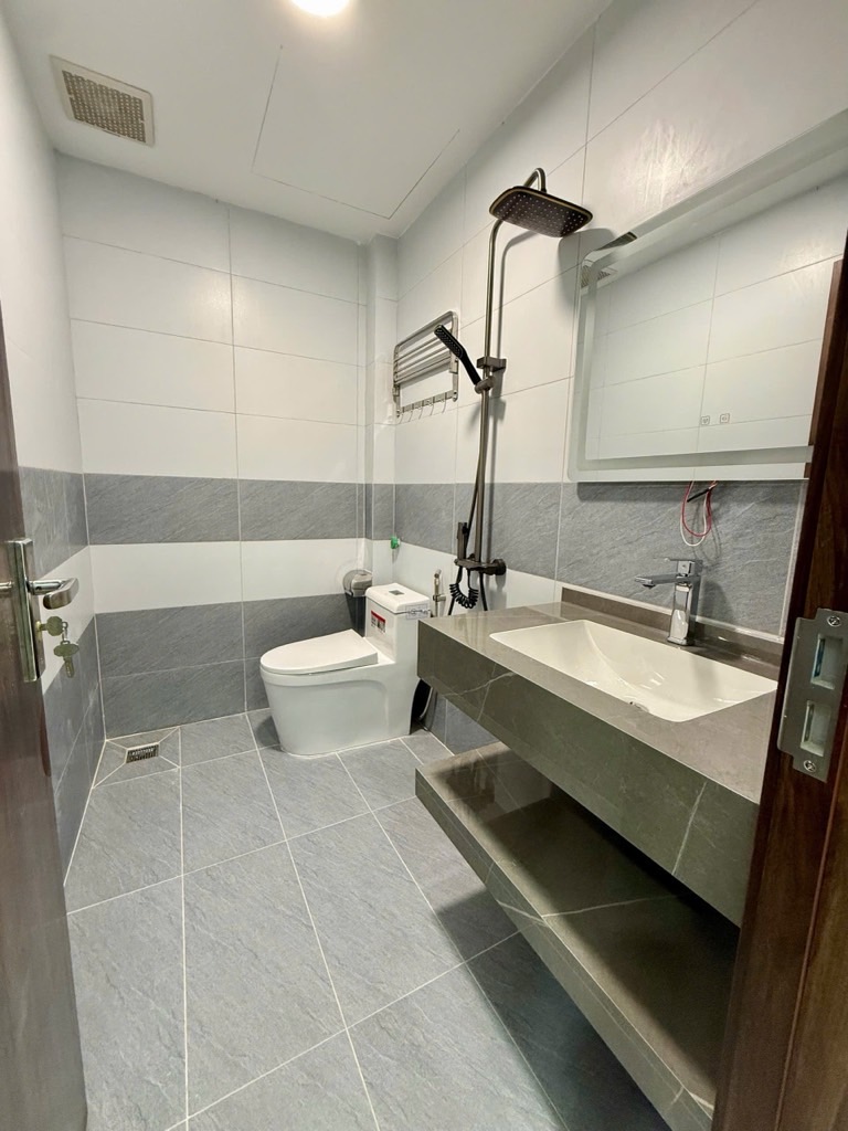 Bán nhà Giáp Nhị - diện tích 50m2 6 tầng - Ô tô đỗ cổng - giá 14,5 tỷ