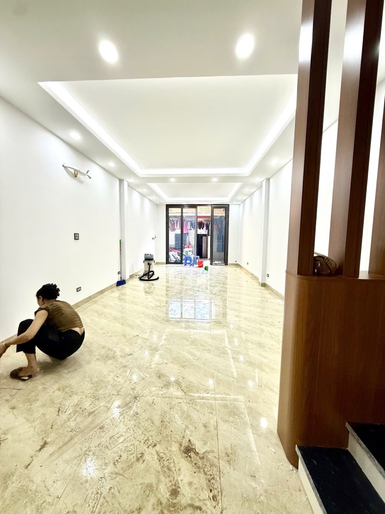 Bán nhà Giáp Nhị - diện tích 50m2 6 tầng - Ô tô đỗ cổng - giá 14,5 tỷ