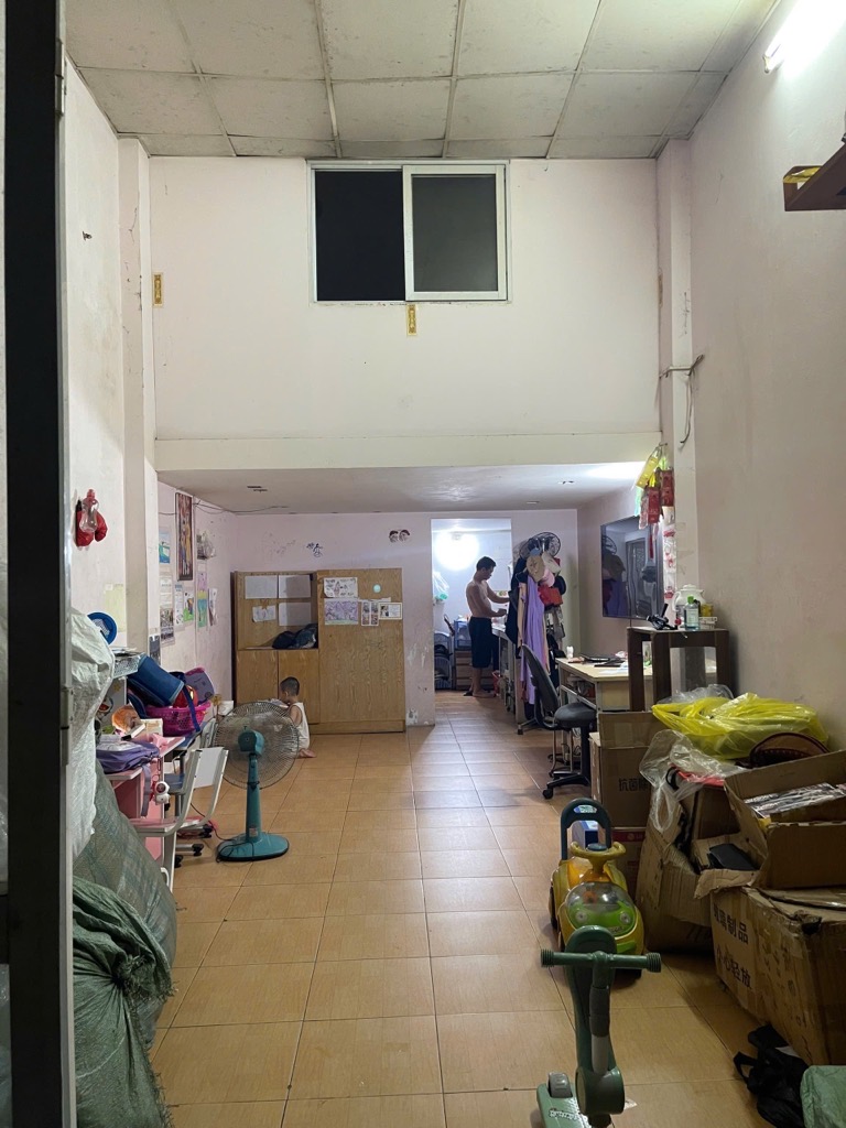 Bán nhà Nguyễn Khoái - diện tích 52m2 1 tầng - LÔ GÓC - Ô TÔ VÀO NHÀ - giá 3,5 tỷ