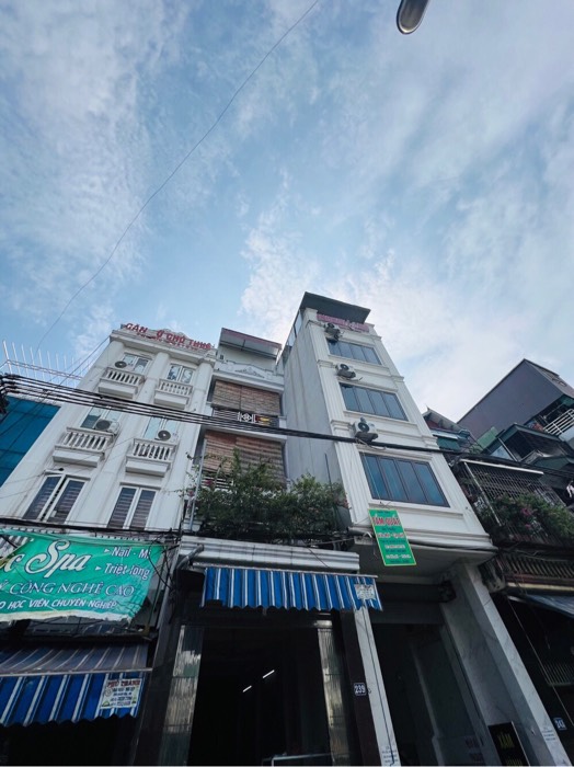 Bán nhà Hồng Hà - diện tích 130m2 6 tầng - Mặt phố ô tô tránh - giá 29 tỷ