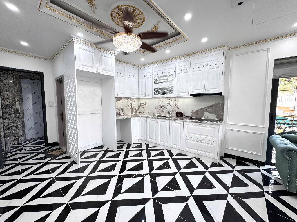 Bán nhà Yên Lạc - diện tích 51m2 7 tầng - Lô góc - giá 28 tỷ