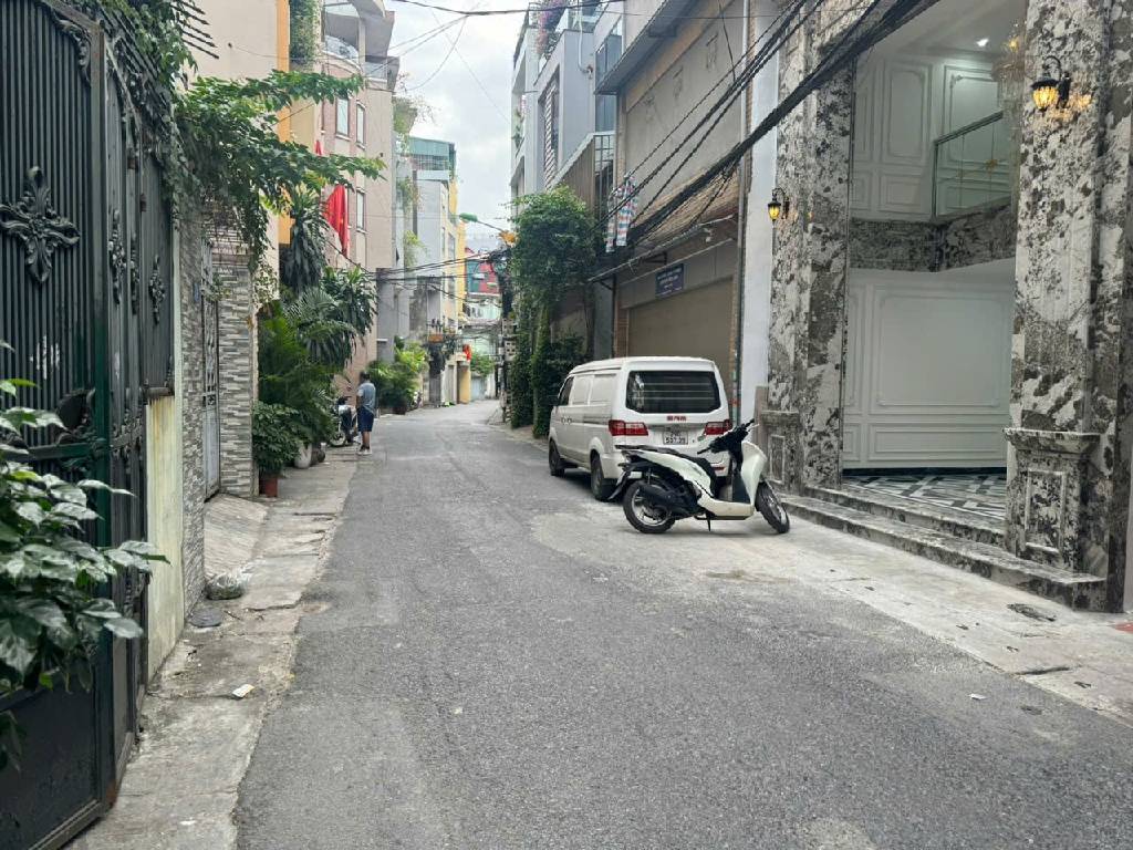 Bán nhà Yên Lạc - diện tích 51m2 7 tầng - Lô góc - giá 28 tỷ