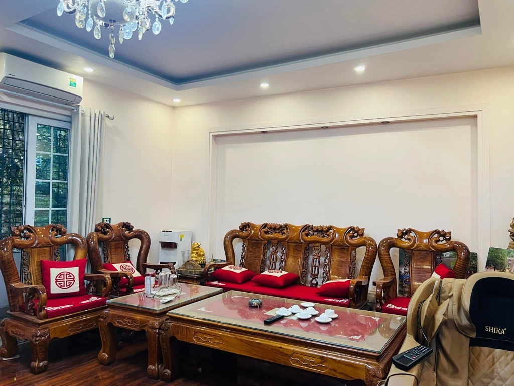 Bán nhà Nguyễn Khoái - diện tích 225m2 3 tầng - Mặt ngõ ô tô - giá 36 tỷ