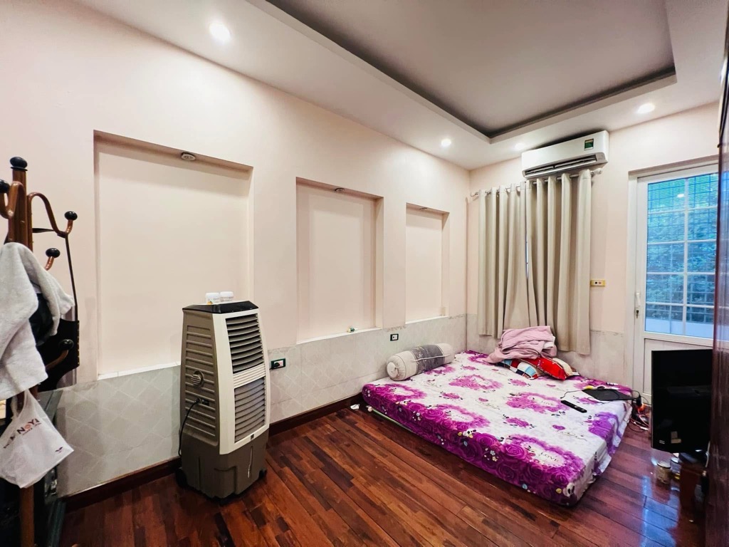 Bán nhà Nguyễn Khoái - diện tích 225m2 3 tầng - Mặt ngõ ô tô - giá 36 tỷ