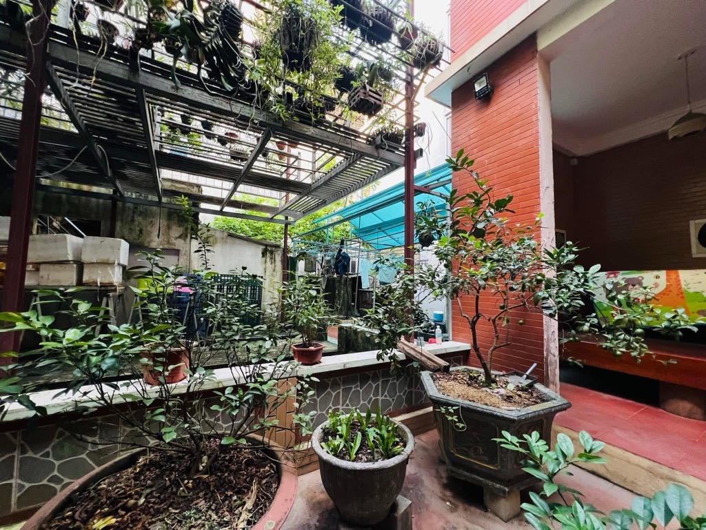 Bán nhà Nguyễn Khoái - diện tích 225m2 3 tầng - Mặt ngõ ô tô - giá 36 tỷ