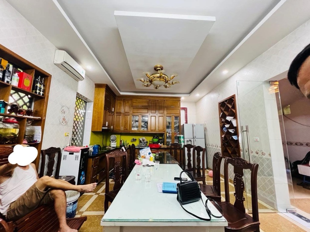 Bán nhà Nguyễn Khoái - diện tích 225m2 3 tầng - Mặt ngõ ô tô - giá 36 tỷ