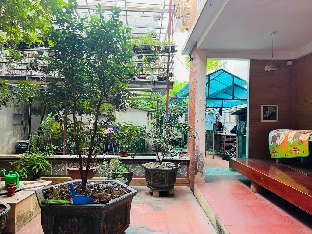 Bán nhà Nguyễn Khoái - diện tích 225m2 3 tầng - Mặt ngõ ô tô - giá 36 tỷ