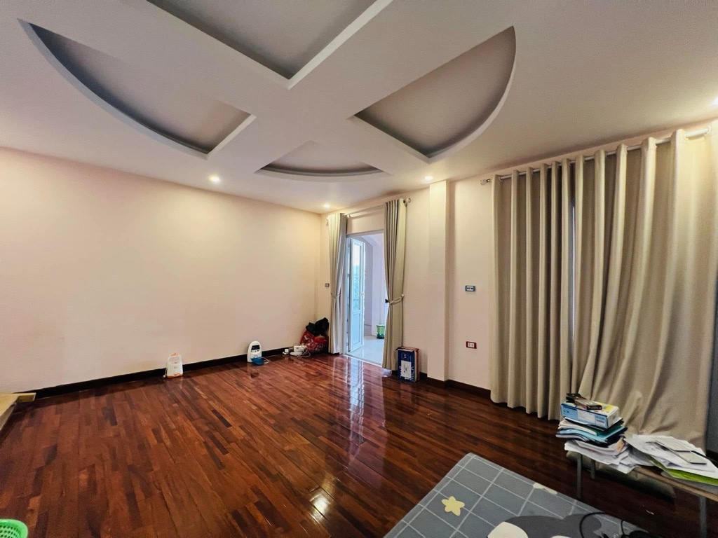 Bán nhà Nguyễn Khoái - diện tích 225m2 3 tầng - Mặt ngõ ô tô - giá 36 tỷ