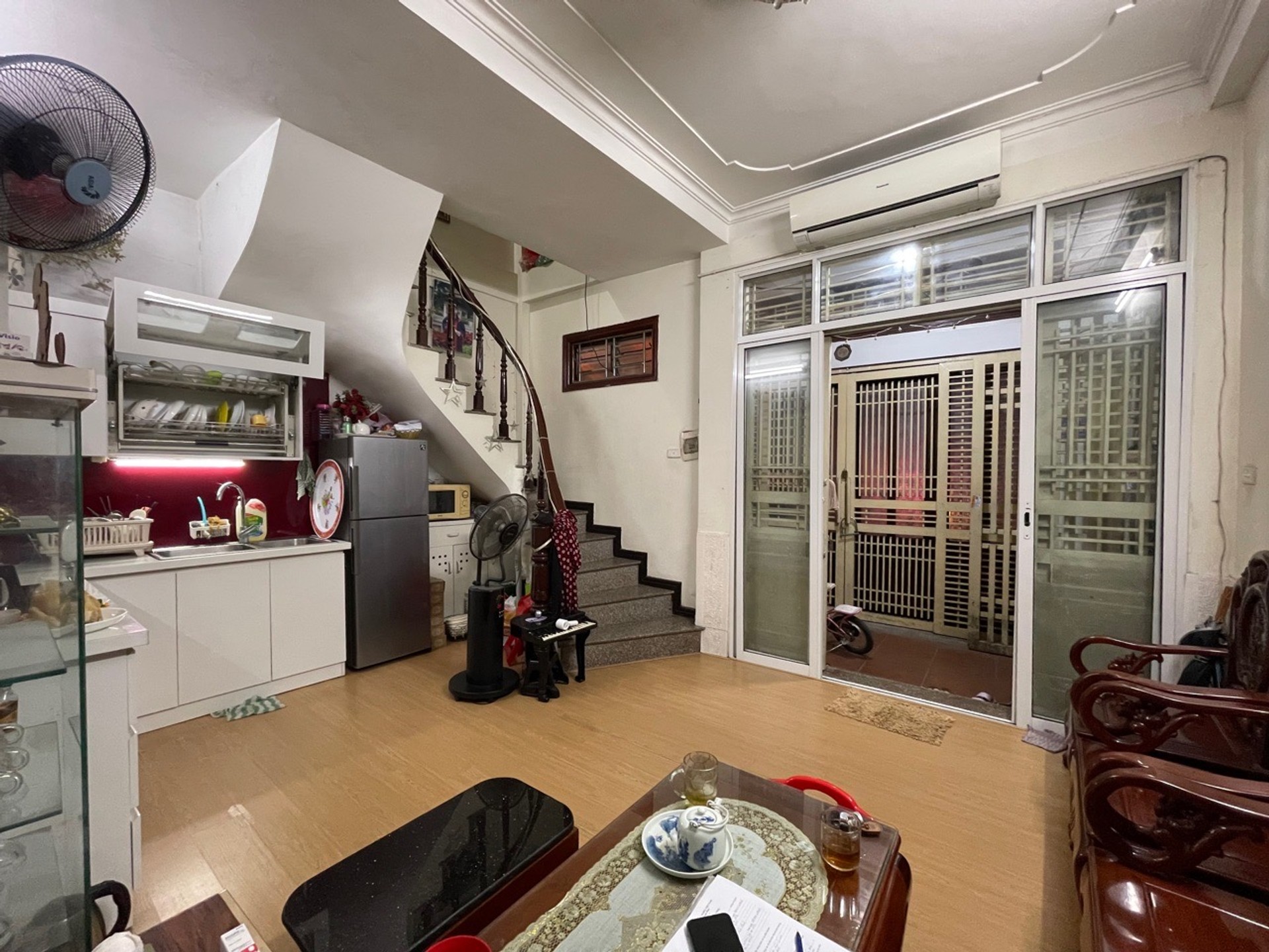 Bán nhà Hòa Bình - diện tích 20m2 4 tầng - Nhà dân xây chắc chắn - giá 5,7 tỷ