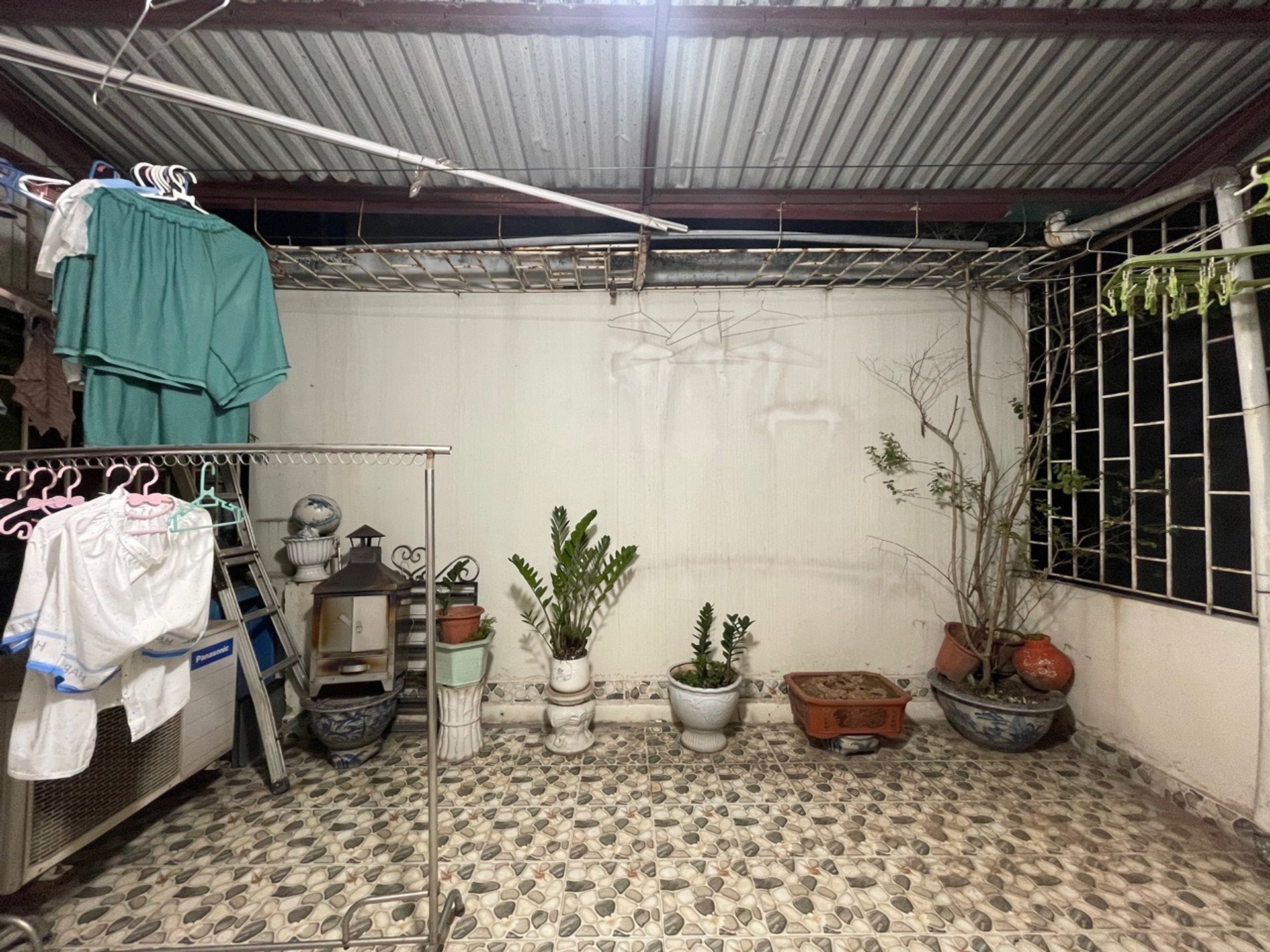 Bán nhà Hòa Bình - diện tích 20m2 4 tầng - Nhà dân xây chắc chắn - giá 5,7 tỷ