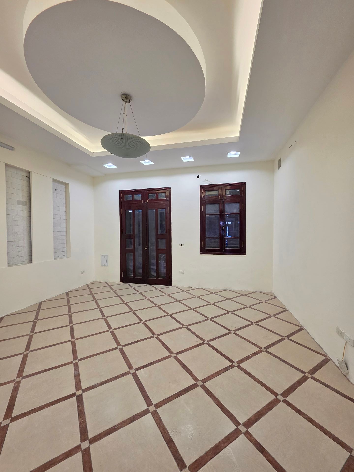 Bán nhà Kim Giang - diện tích 280m2 5 tầng - Ngõ 2 ô tô tránh - giá 115 tỷ