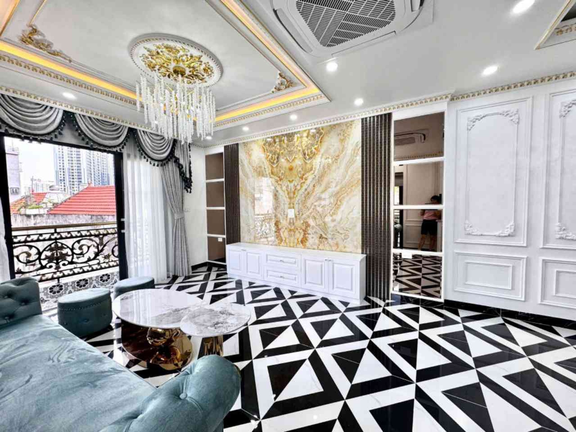 Bán nhà Yên Lạc - diện tích 51m2 7 tầng - Lô góc hiếm - giá 26,5 tỷ