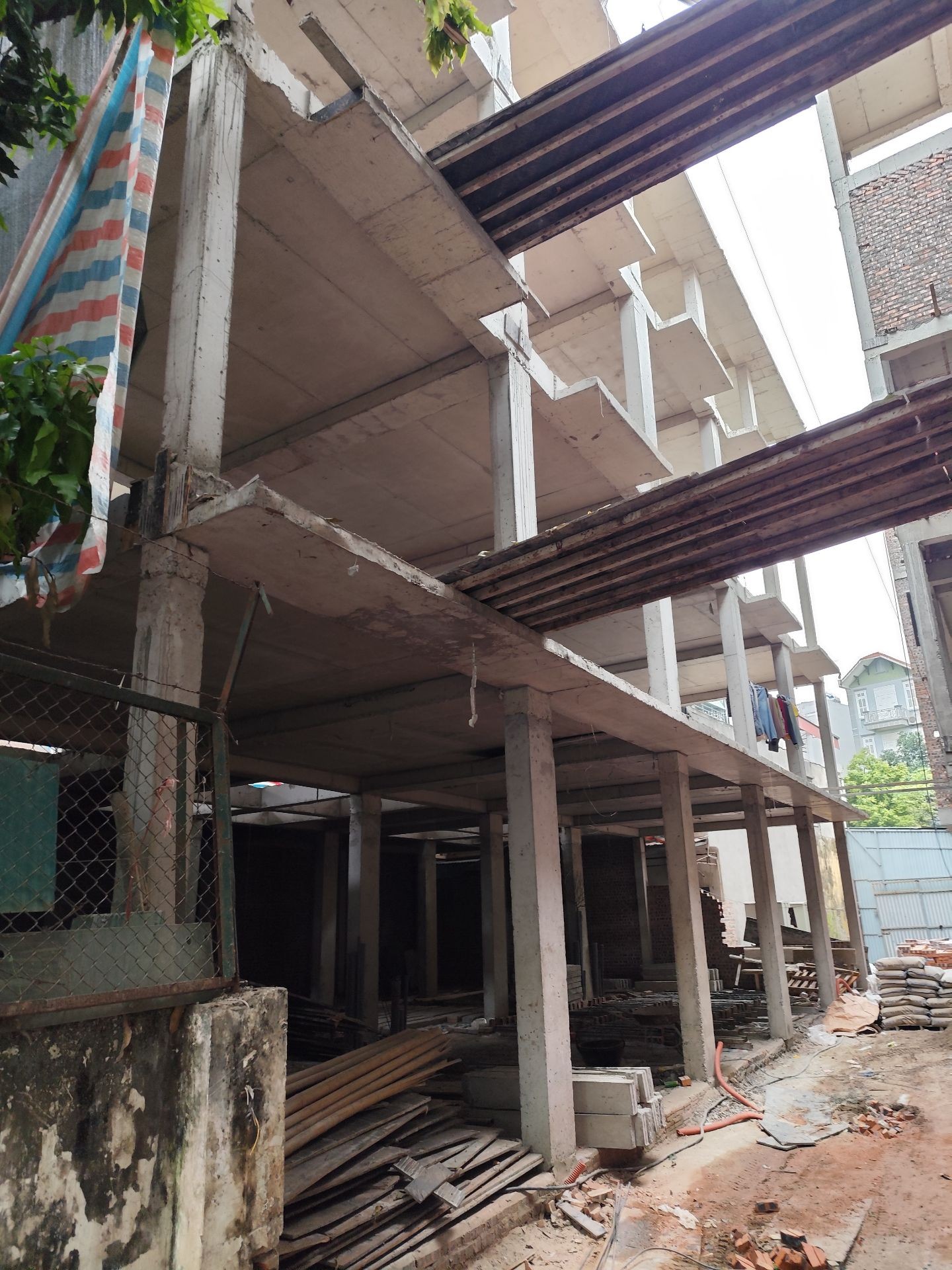 Bán nhà Giải Phóng - diện tích 42m2 4 tầng - Ô TÔ LÝ THUYẾT - giá 11 tỷ