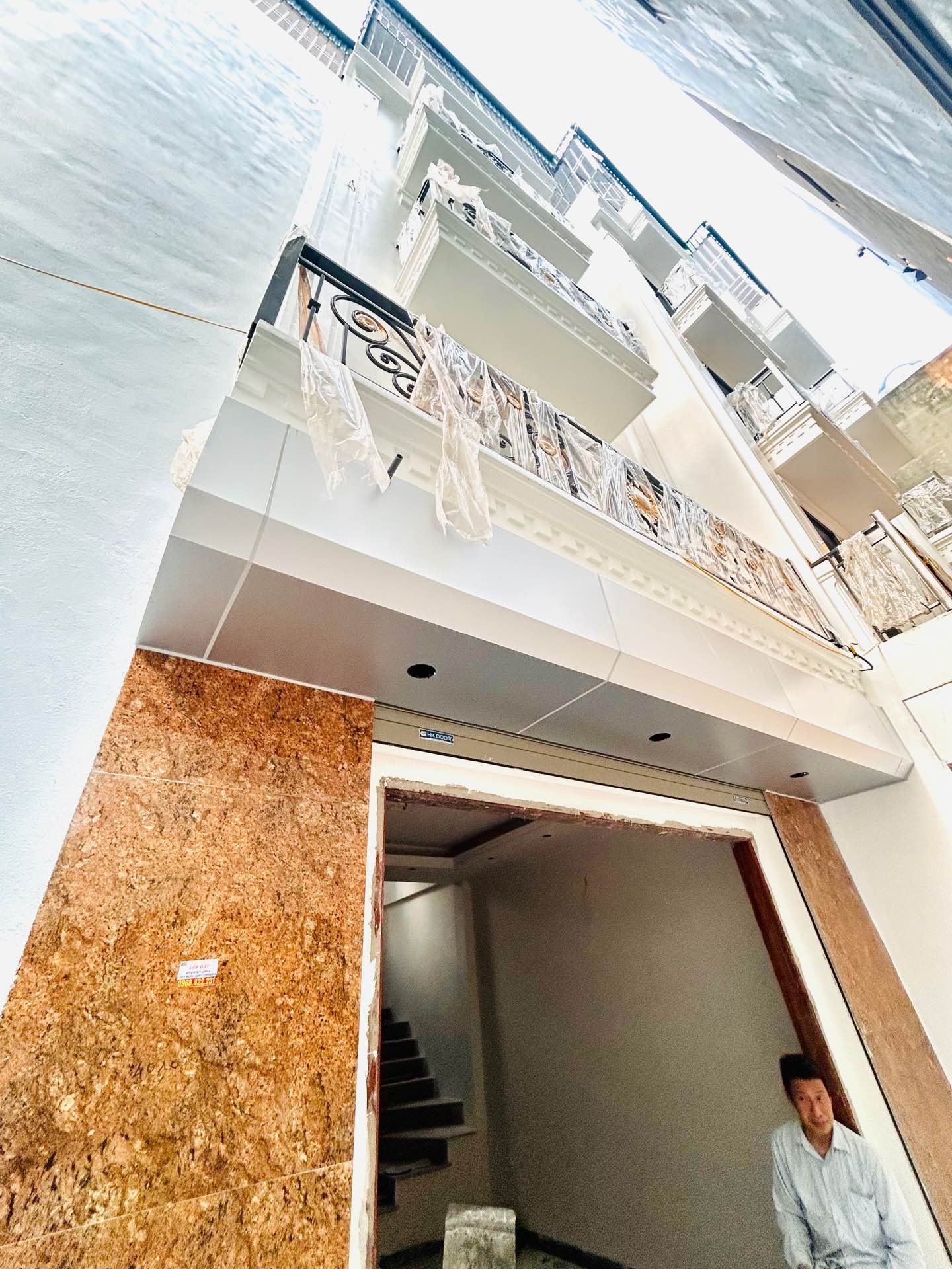 Bán nhà Nguyễn Khoái - diện tích 30m2 5 tầng - gần phố - giá 5,2 tỷ