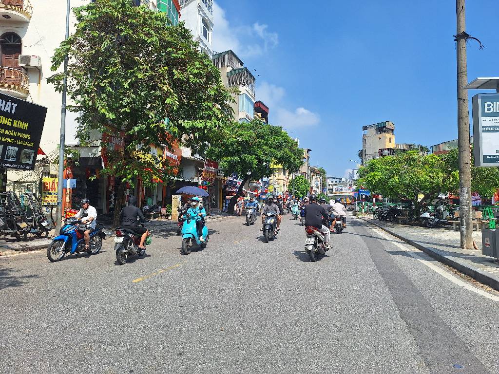 Bán nhà Kim Ngưu - diện tích 94m2 9 tầng - Thang máy - giá 35 tỷ