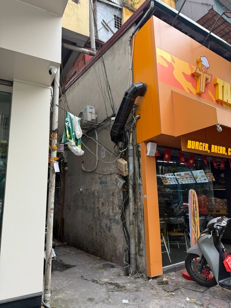 Bán nhà Thái Thịnh - diện tích 39m2 3 tầng - Bán đất tặng nhà - giá 10,2 tỷ