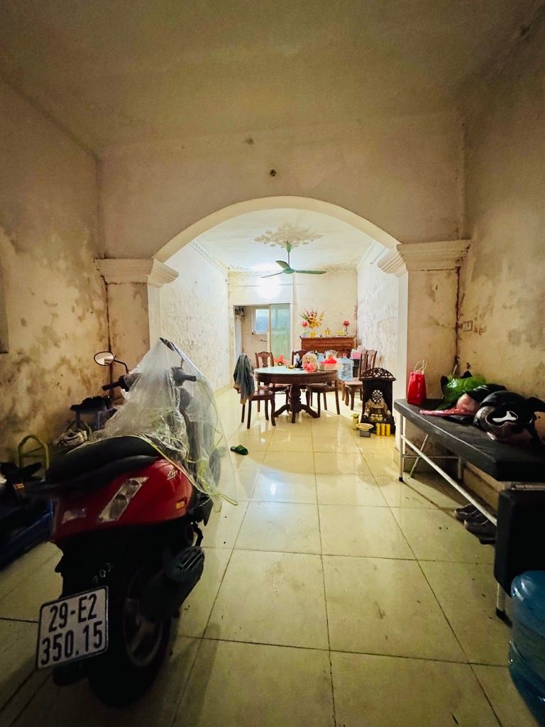 Bán nhà Thái Thịnh - diện tích 39m2 3 tầng - Bán đất tặng nhà - giá 10,2 tỷ