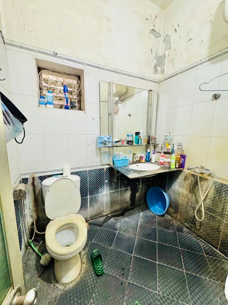 Bán nhà Thái Thịnh - diện tích 39m2 3 tầng - Bán đất tặng nhà - giá 10,2 tỷ