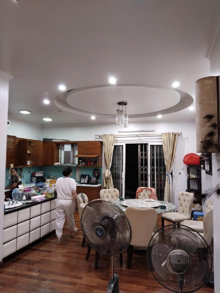 Bán nhà Trung Phụng - diện tích 270m2 9 tầng - mặt tiền khủng - giá 180 tỷ