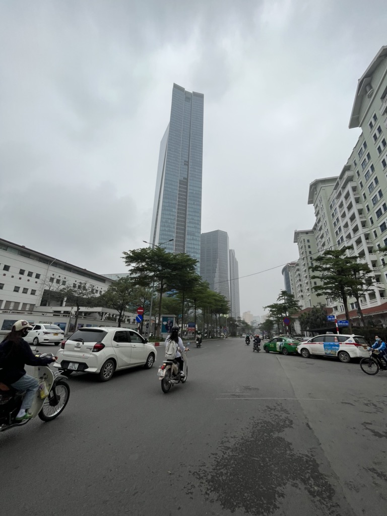 Bán nhà Linh Lang - diện tích 101m2 6 tầng - Lô góc 3 mặt thoáng - giá 68 tỷ