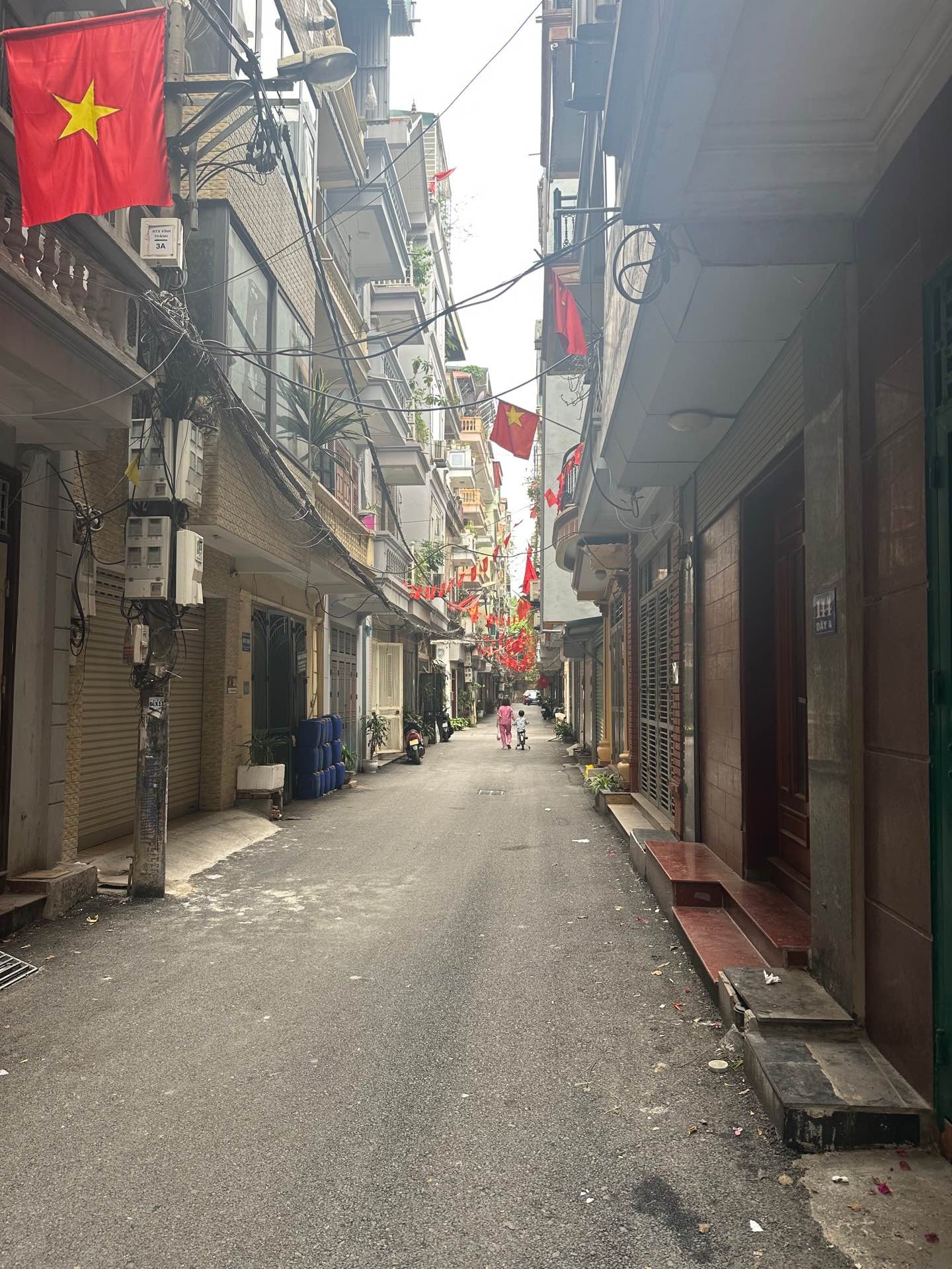 Bán nhà Dương Văn Bé - diện tích 40m2 0 tầng - Đất phân lô khu vực víp nhất - giá 10,3 tỷ