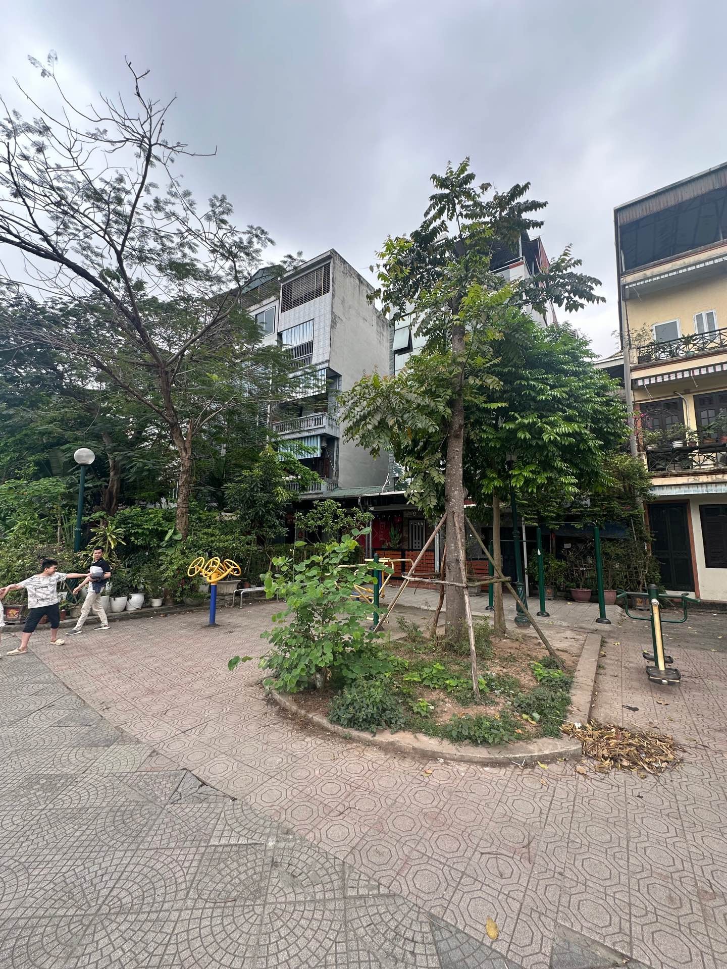 Bán nhà Dương Văn Bé - diện tích 40m2 0 tầng - Đất phân lô khu vực víp nhất - giá 10,3 tỷ