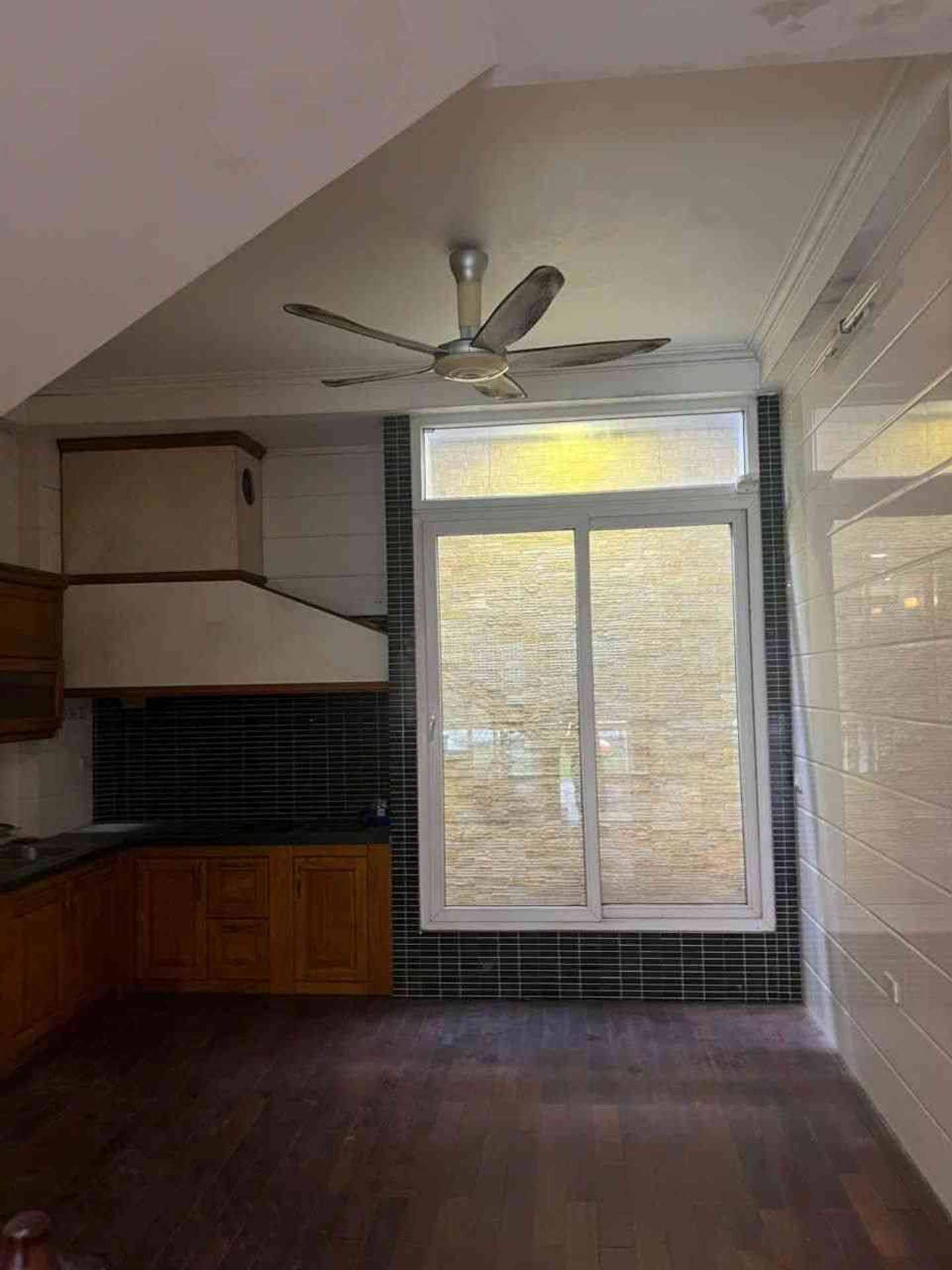 Bán nhà 72 - diện tích 72m2 5 tầng - nhà mặt ngõ ô tô - giá 10,8 tỷ