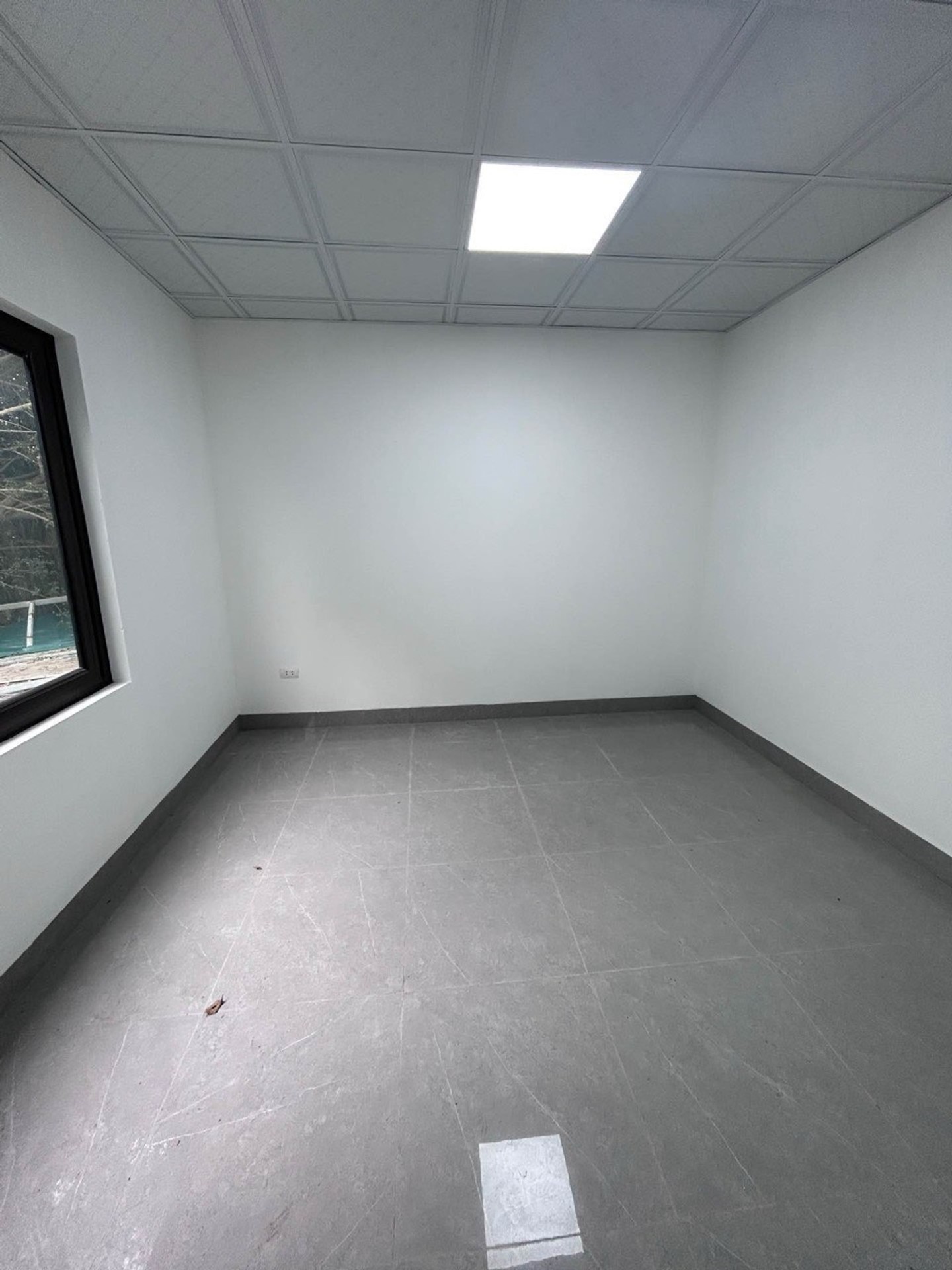 Bán nhà Đông Thiên - diện tích 46m2 2 tầng - Nhà mới, view hồ - giá 2,48 tỷ