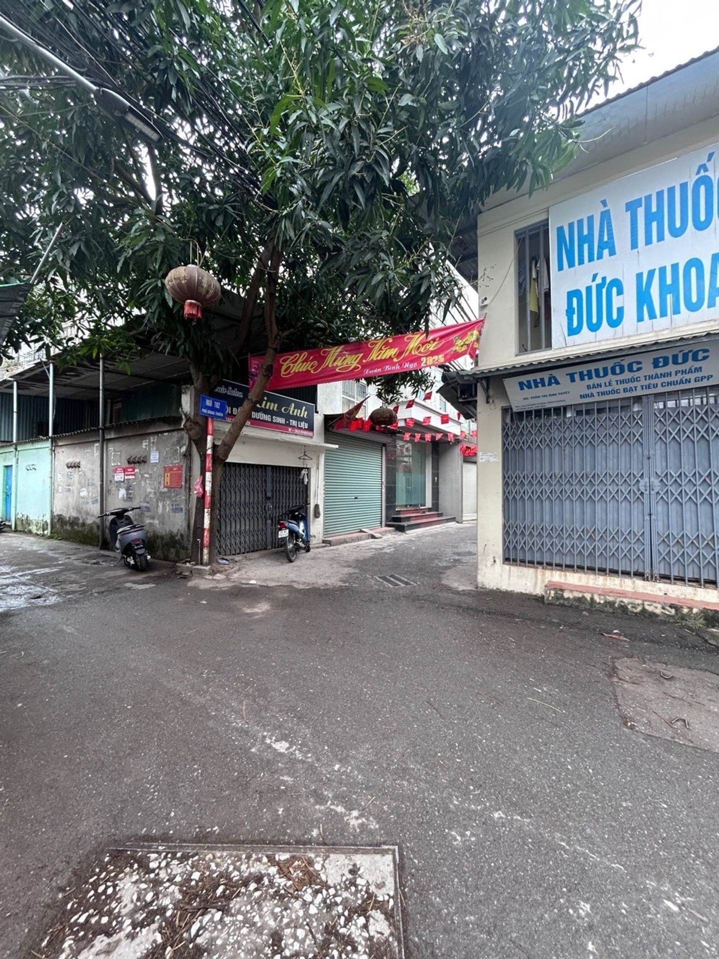 Bán nhà Đông Thiên - diện tích 46m2 2 tầng - Nhà mới, view hồ - giá 2,48 tỷ