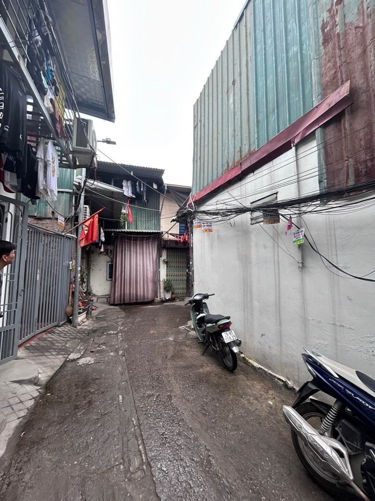 Bán nhà Đông Thiên - diện tích 46m2 2 tầng - Nhà mới, view hồ - giá 2,48 tỷ