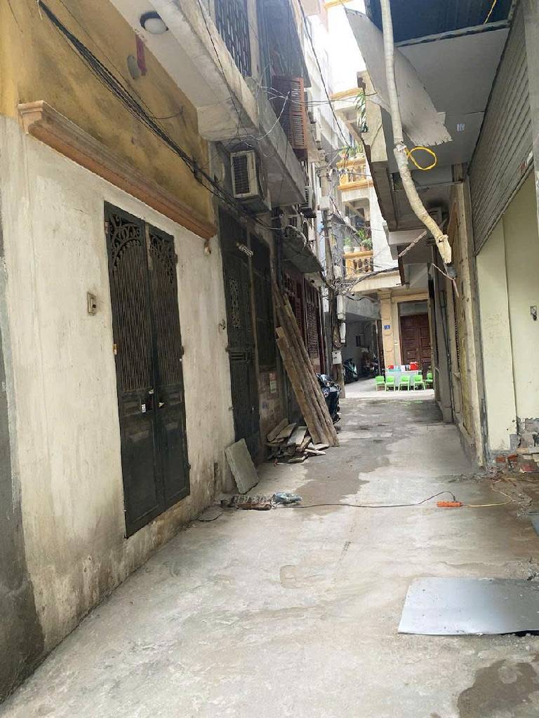 Bán nhà Trần Duy Hưng - diện tích 50m2 4 tầng - Nhà mặt phố vỉa hè kinh doanh sầm uất - giá 33 tỷ