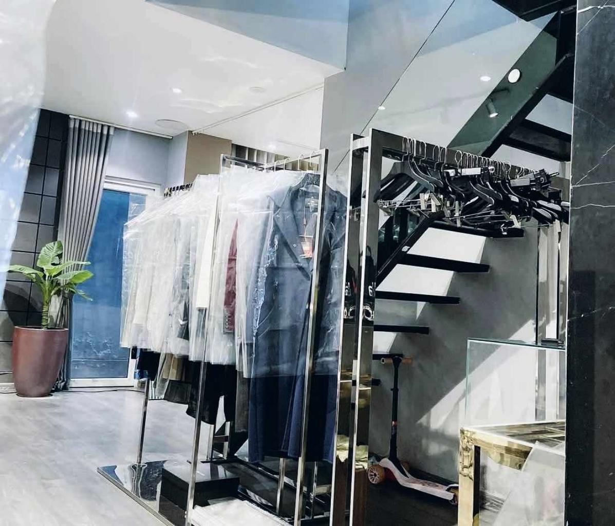 Bán nhà Lý Thường Kiệt - diện tích 95m2 6 tầng - 3 mặt thoáng - giá 118 tỷ