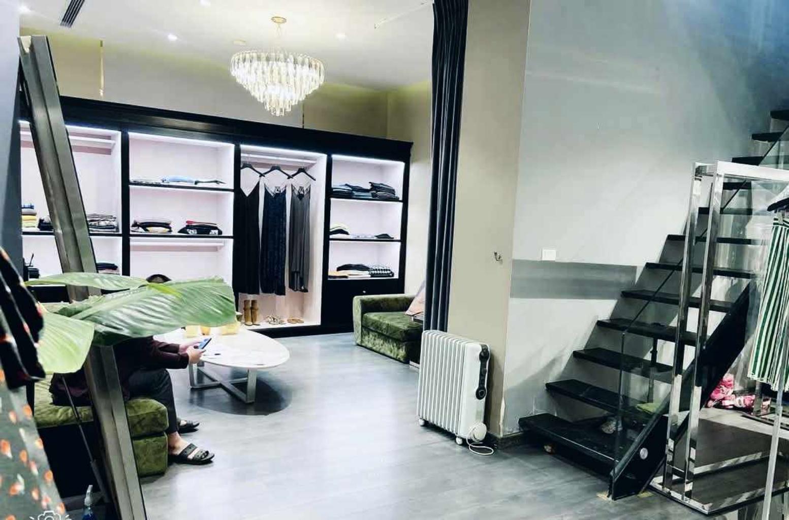 Bán nhà Lý Thường Kiệt - diện tích 95m2 6 tầng - 3 mặt thoáng - giá 118 tỷ