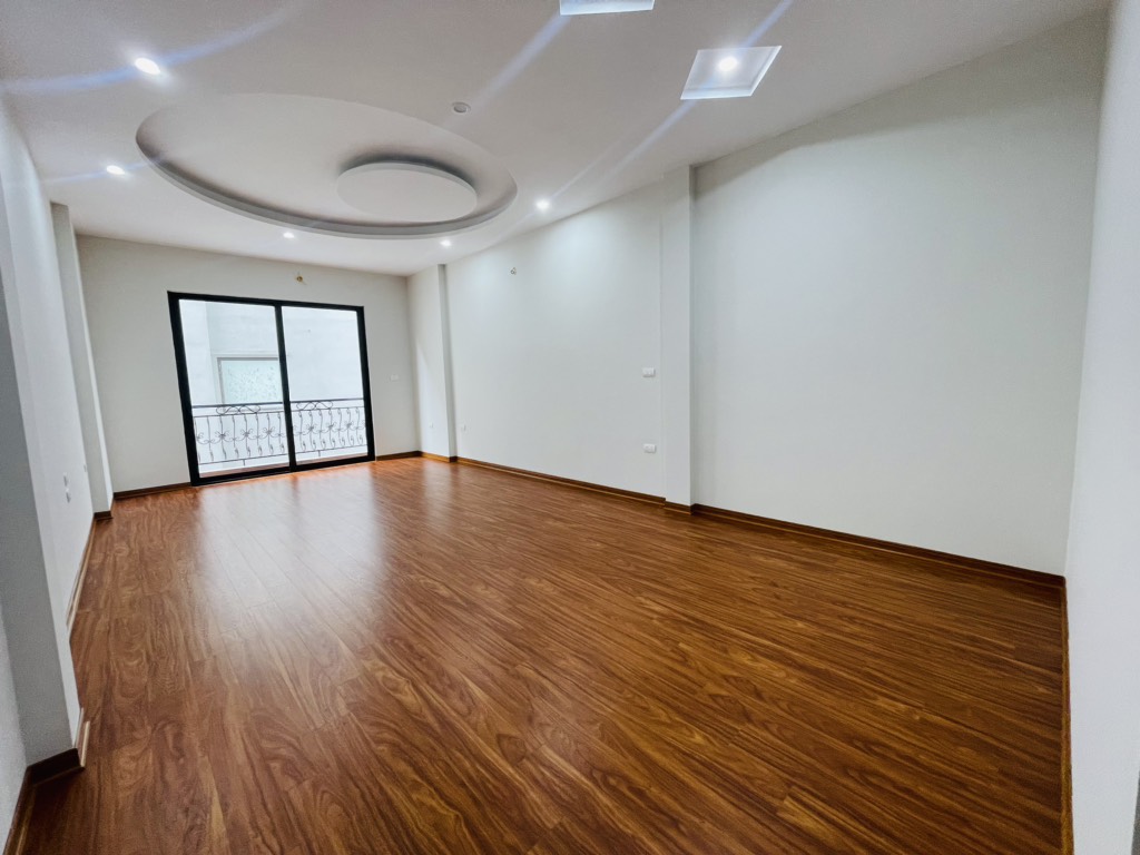 Bán nhà Định Công Thượng - diện tích 50m2 7 tầng - Ô TÔ ĐỖ CỬA - giá 14,6 tỷ
