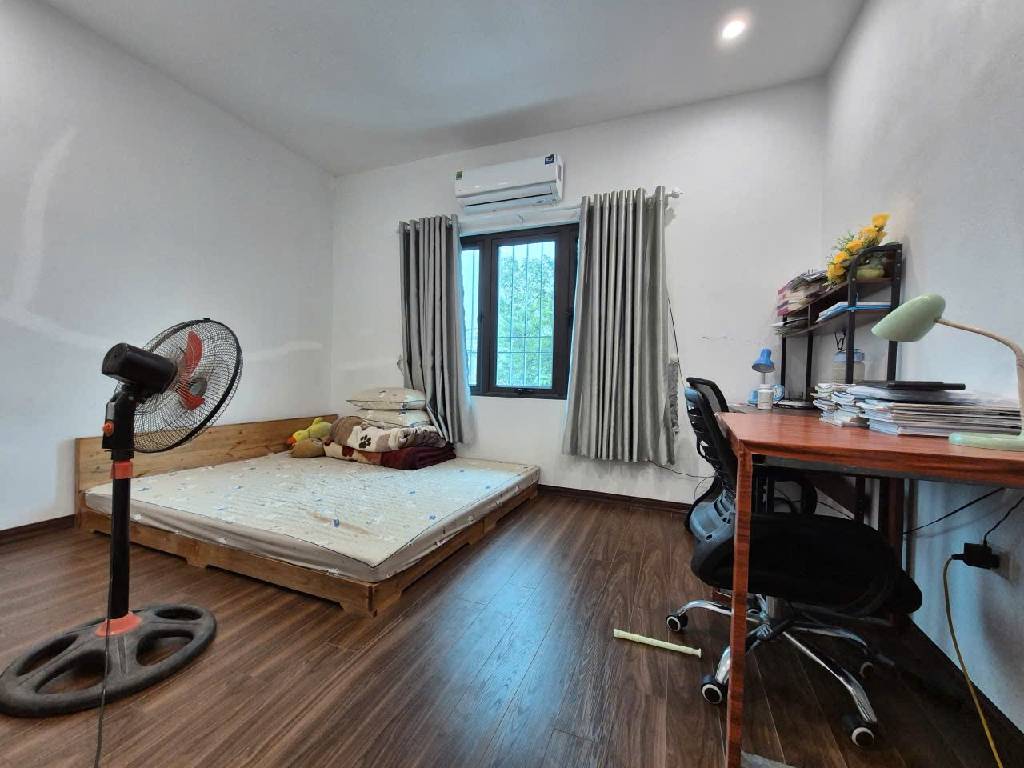 Bán nhà Định Công Thượng - diện tích 42m2 2 tầng - Lô góc 3 thoáng - giá 3 tỷ