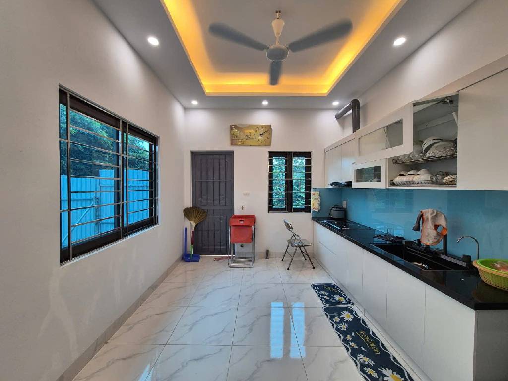 Bán nhà Định Công Thượng - diện tích 42m2 2 tầng - Lô góc 3 thoáng - giá 3 tỷ
